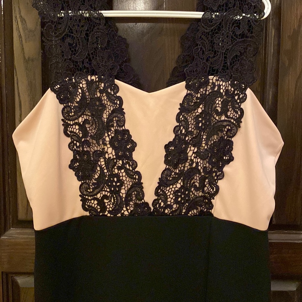 Lipstick Boutique Lace Evening Dress UK size 24/US size 20